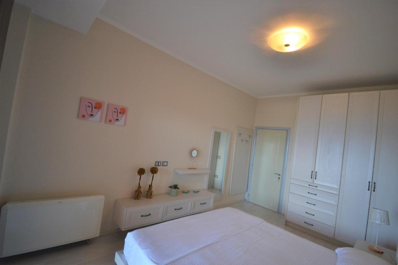 Luxury Penthouse B&E Apartment Sarande Ngoại thất bức ảnh